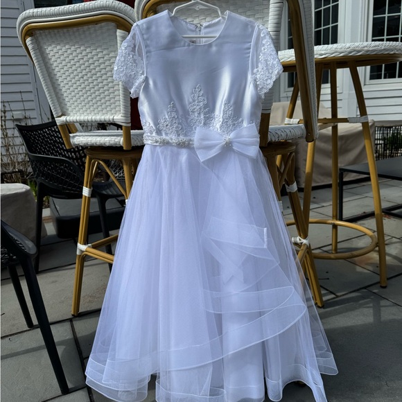 Elegant White Girls First Communion Dress